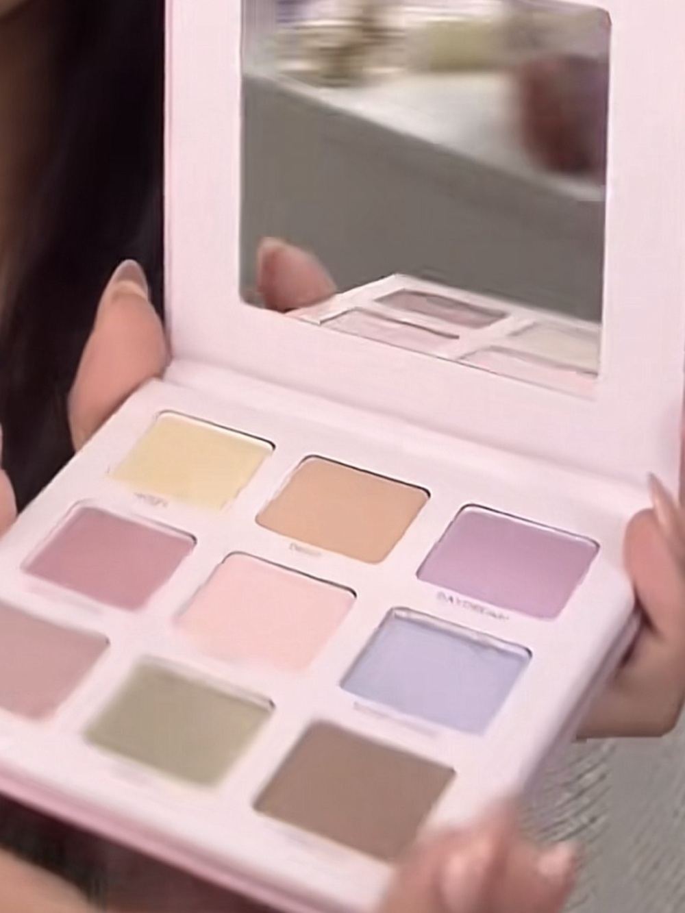 Wander Beauty ‘In The Clouds’ Eyeshadow Palette